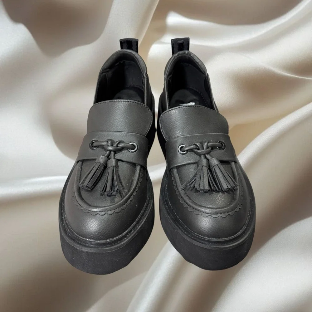 Rocket Dog Black Platform Loafers Womens Size 9 Vegan Chunky Tassel Goth Preppy